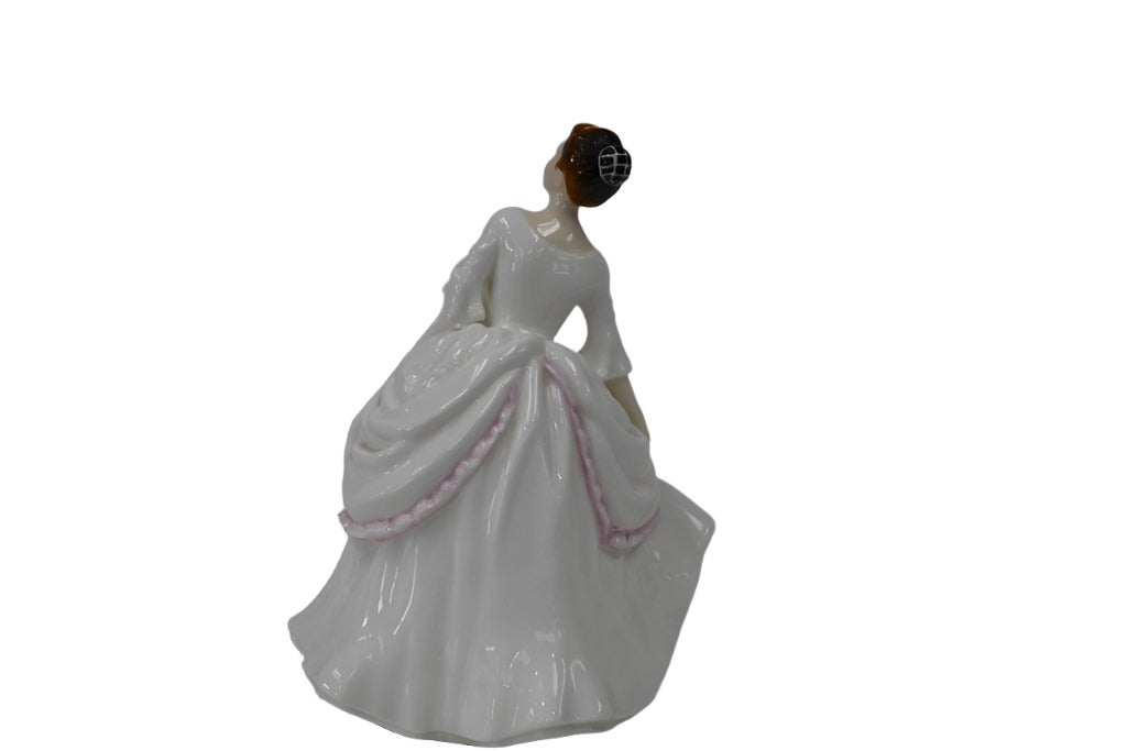 Royal Doulton Figurine "Carol" HN2961